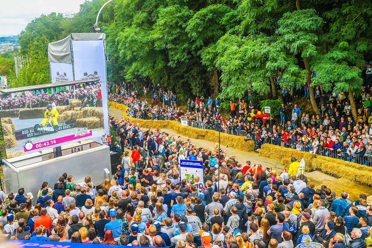 Mobile 12 - Mobile LED screen