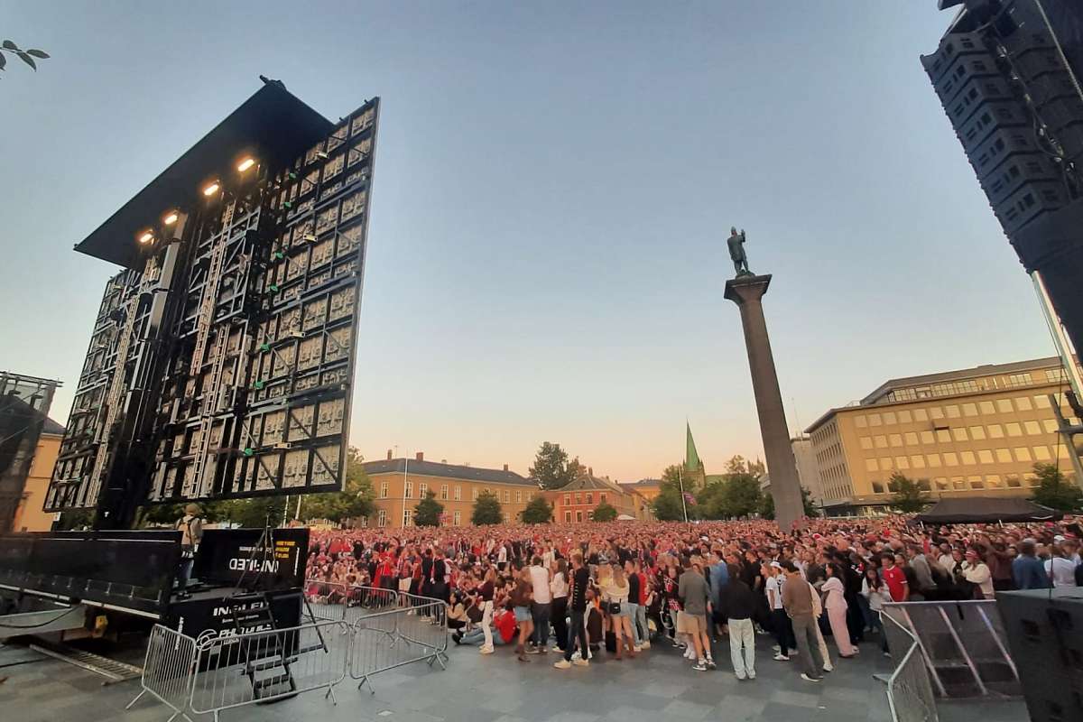 Jumbo 162 - World’s largest mobile LED screen